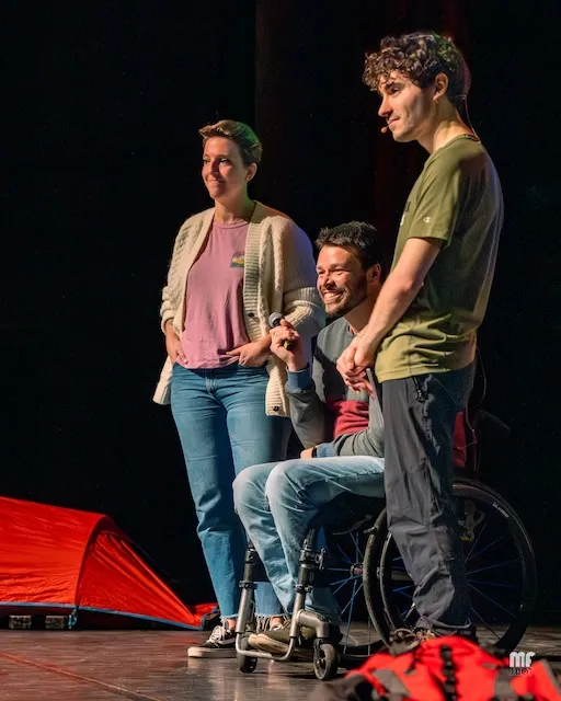 Photo de Pierre Cabon sur scène avec son équipe